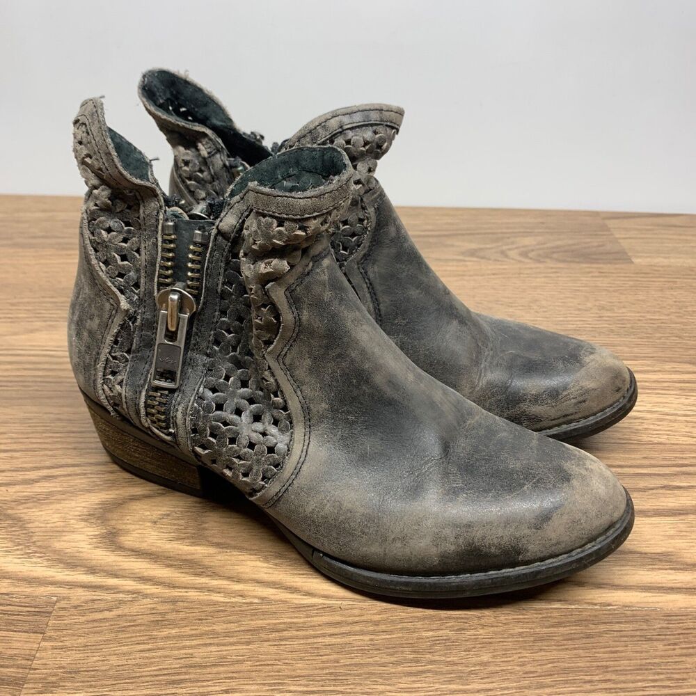 Circle G Western Distressed Leather Booties Size 8.5 Western Boho Festival